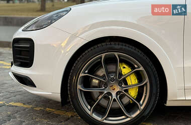 Внедорожник / Кроссовер Porsche Cayenne Coupe 2019 в 