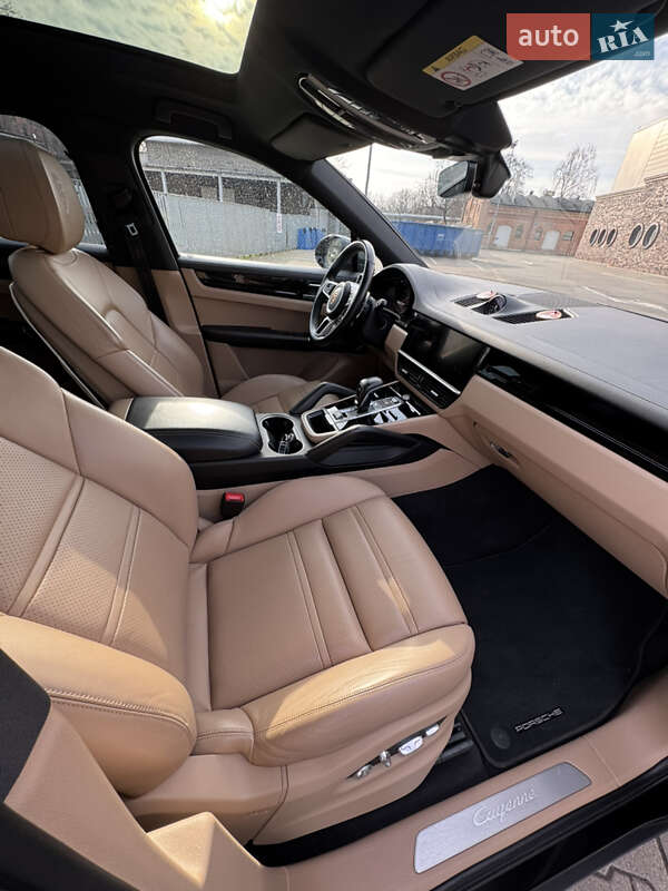 Внедорожник / Кроссовер Porsche Cayenne Coupe 2020 в Киеве