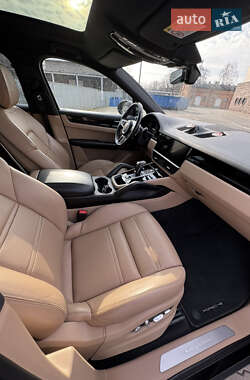 Внедорожник / Кроссовер Porsche Cayenne Coupe 2020 в 