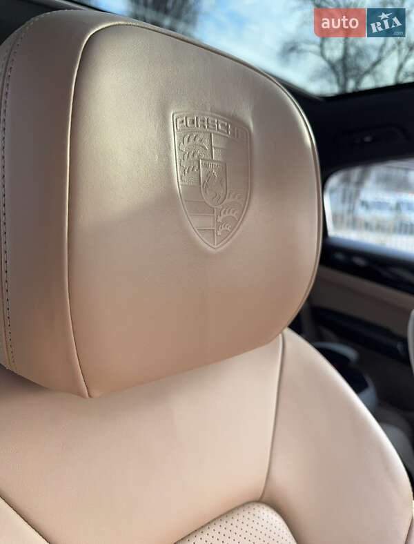 Внедорожник / Кроссовер Porsche Cayenne Coupe 2020 в Киеве
