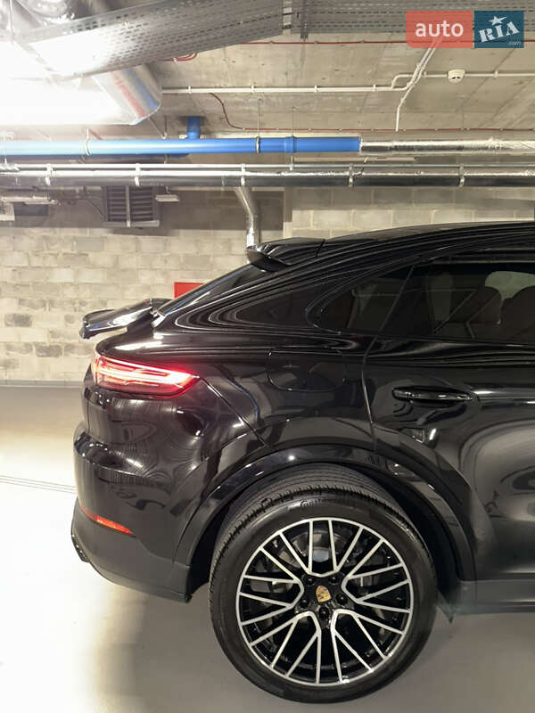 Внедорожник / Кроссовер Porsche Cayenne Coupe 2022 в Шептицькому