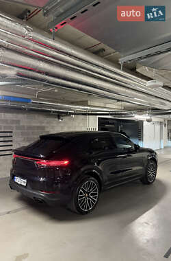 Внедорожник / Кроссовер Porsche Cayenne Coupe 2022 в 