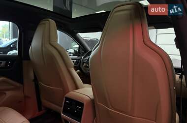 Внедорожник / Кроссовер Porsche Cayenne Coupe 2021 в 
