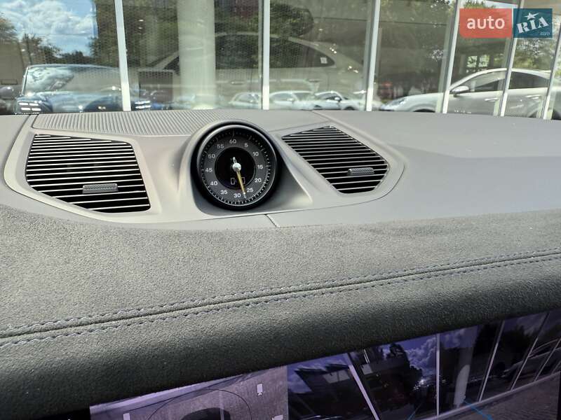 Позашляховик / Кросовер Porsche Cayenne Coupe 2024 в Дніпрі фото 35 Позашляховик / Кросовер Porsche Cayenne Coupe 2024 в Дніпрі