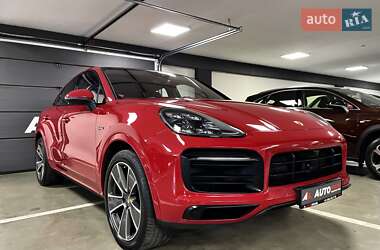 Внедорожник / Кроссовер Porsche Cayenne Coupe 2021 в 
