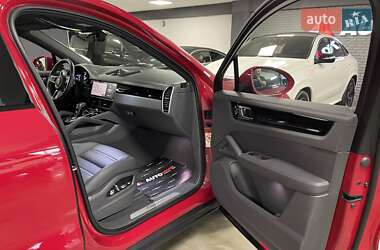 Внедорожник / Кроссовер Porsche Cayenne Coupe 2021 в 