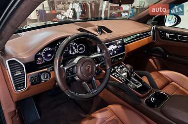 Внедорожник / Кроссовер Porsche Cayenne Coupe 2020 в 