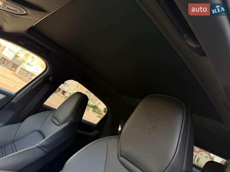 Позашляховик / Кросовер Porsche Cayenne Coupe 2024 в Києві