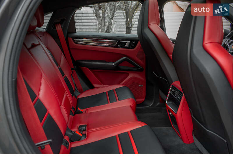 Позашляховик / Кросовер Porsche Cayenne Coupe 2021 в Києві