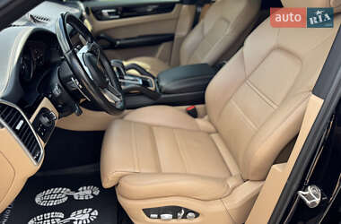 Внедорожник / Кроссовер Porsche Cayenne Coupe 2019 в 
