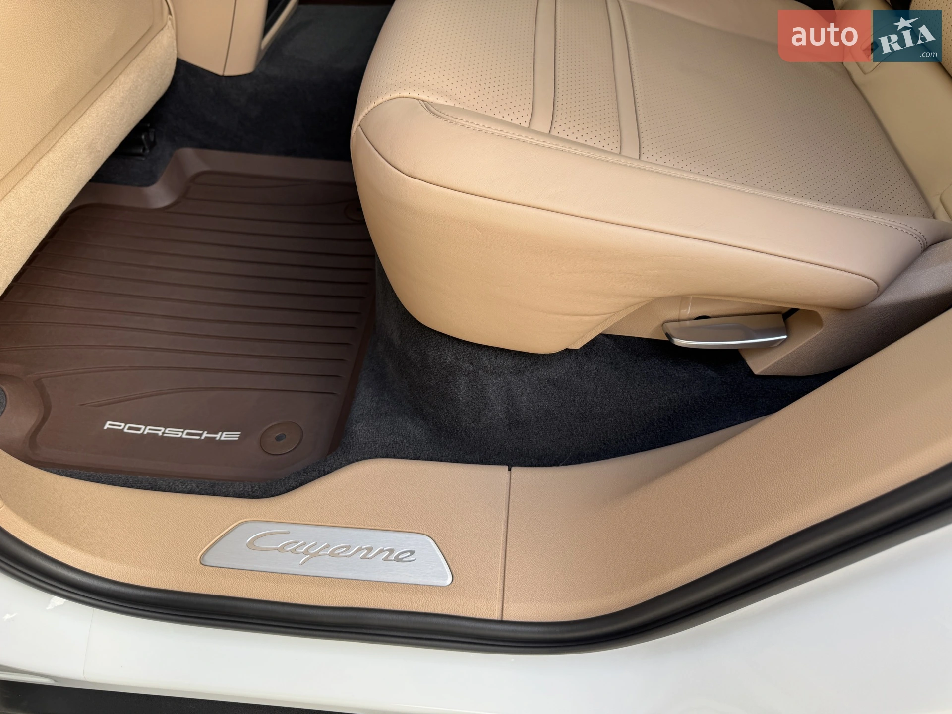 2019 Porsche Cayenne Coupe - мініатюра 113
