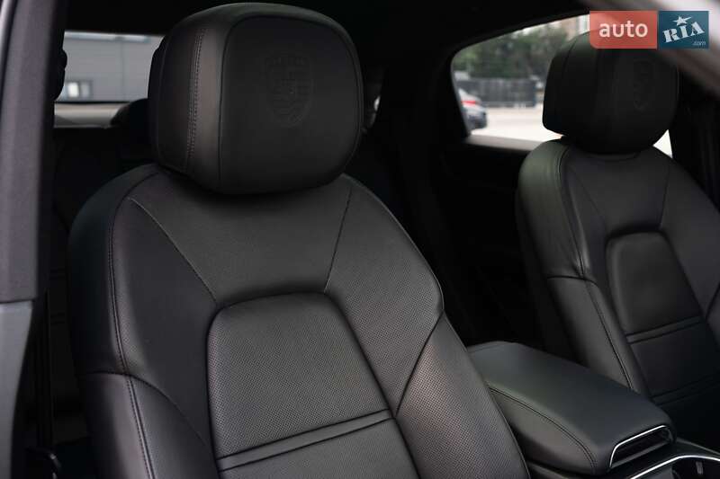 Внедорожник / Кроссовер Porsche Cayenne Coupe 2019 в Киеве