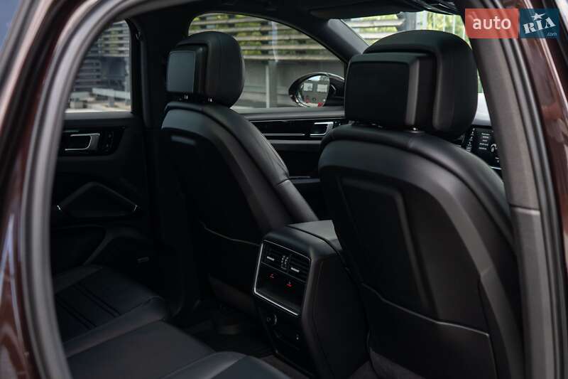Внедорожник / Кроссовер Porsche Cayenne Coupe 2019 в Киеве