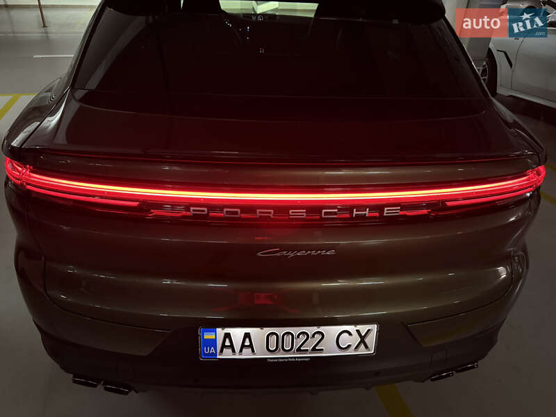 Позашляховик / Кросовер Porsche Cayenne Coupe 2023 в Києві