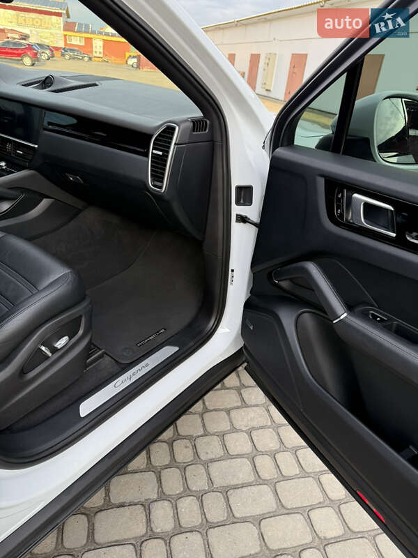 Внедорожник / Кроссовер Porsche Cayenne Coupe 2019 в Львове фото 30 Внедорожник / Кроссовер Porsche Cayenne Coupe 2019 в Львове