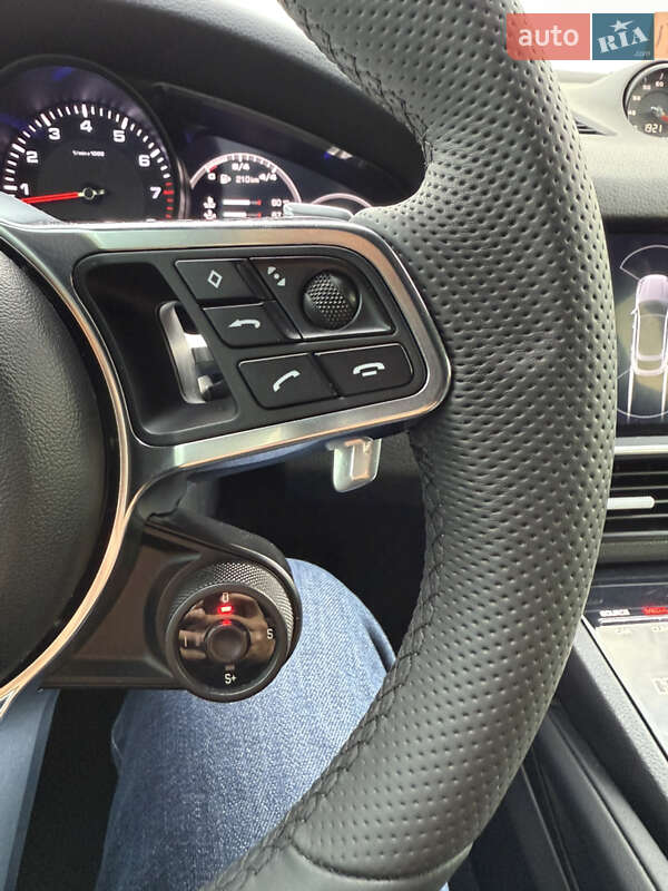 Внедорожник / Кроссовер Porsche Cayenne Coupe 2019 в Львове фото 38 Внедорожник / Кроссовер Porsche Cayenne Coupe 2019 в Львове