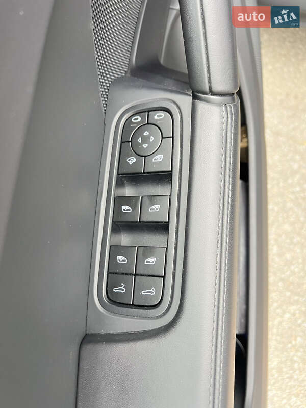 Внедорожник / Кроссовер Porsche Cayenne Coupe 2023 в Киеве
