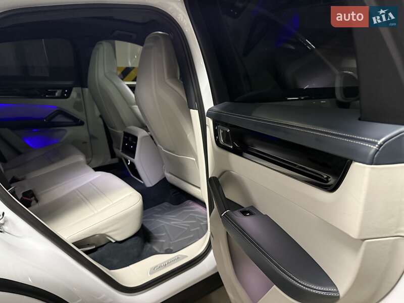 Внедорожник / Кроссовер Porsche Cayenne Coupe 2019 в Киеве