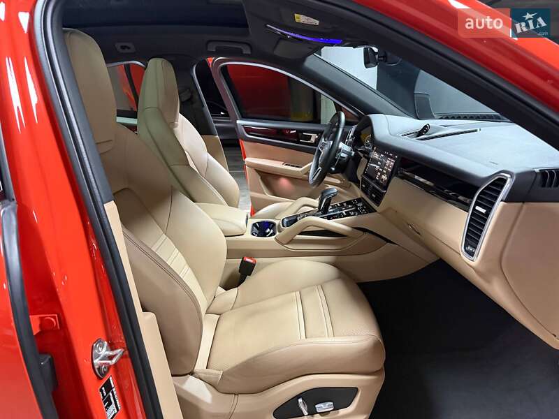 Позашляховик / Кросовер Porsche Cayenne Coupe 2020 в Києві