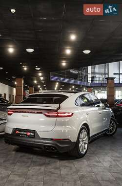 Внедорожник / Кроссовер Porsche Cayenne Coupe 2023 в 