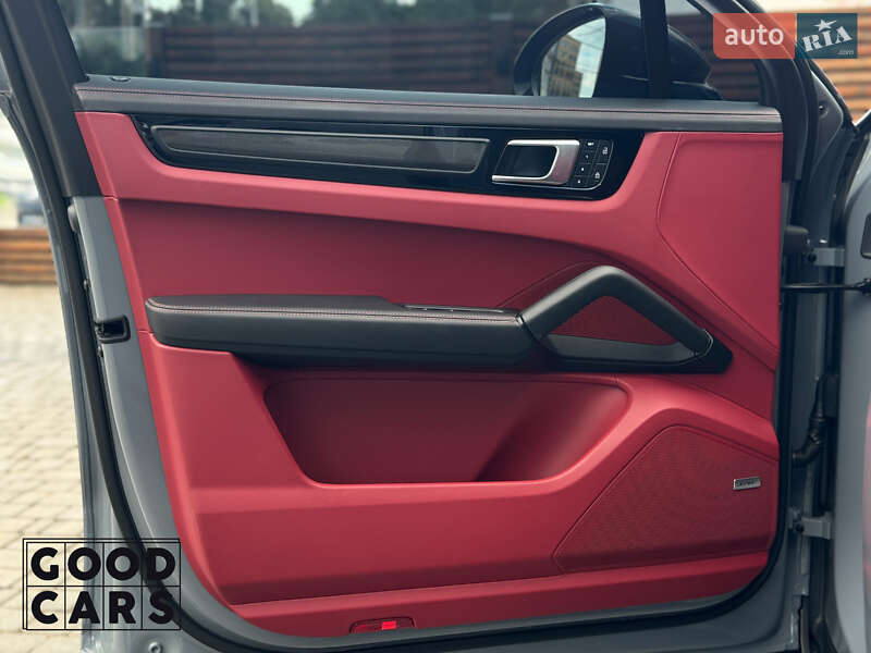 Внедорожник / Кроссовер Porsche Cayenne Coupe 2023 в Одессе