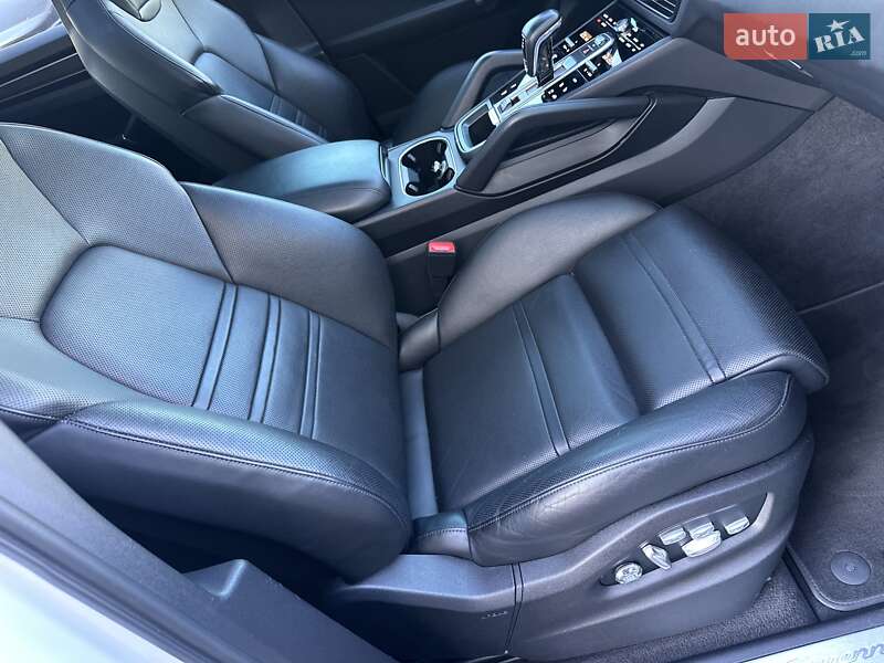 Внедорожник / Кроссовер Porsche Cayenne Coupe 2019 в Киеве