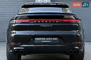 Позашляховик / Кросовер Porsche Cayenne Coupe 2024 в 