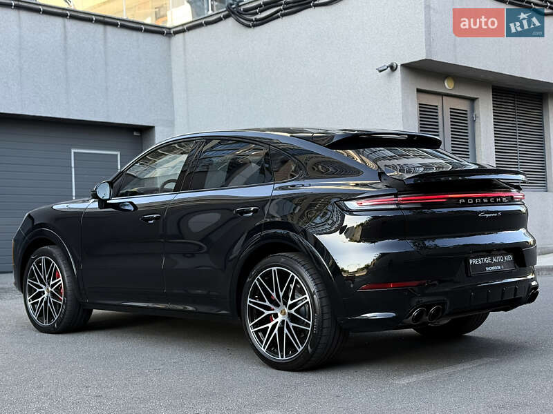 Позашляховик / Кросовер Porsche Cayenne Coupe 2024 в Києві