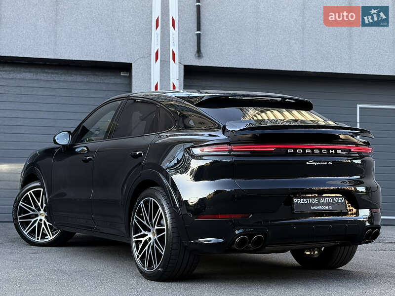Позашляховик / Кросовер Porsche Cayenne Coupe 2024 в Києві