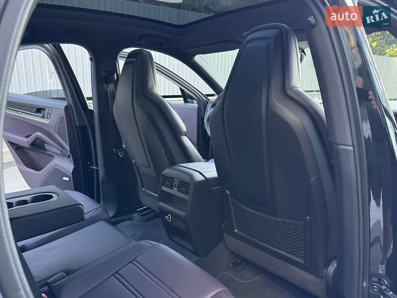 Позашляховик / Кросовер Porsche Cayenne Coupe 2024 в Києві