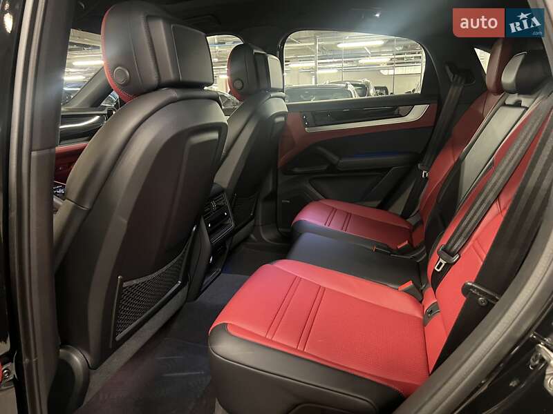 Внедорожник / Кроссовер Porsche Cayenne Coupe 2024 в Киеве