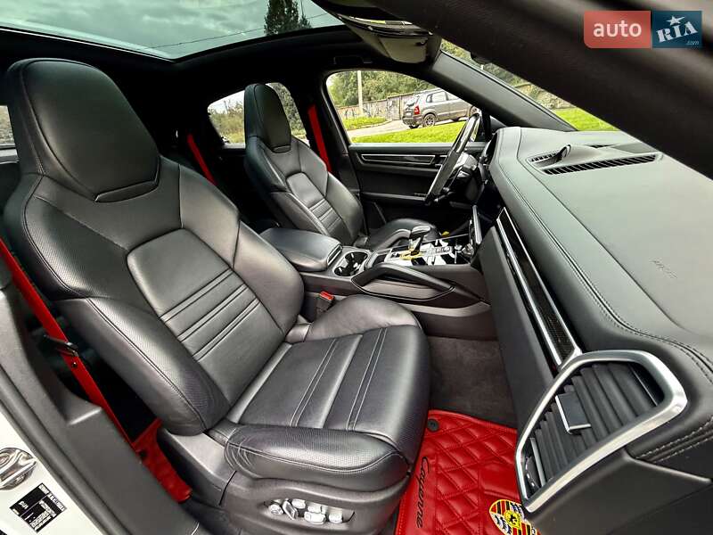Позашляховик / Кросовер Porsche Cayenne Coupe 2019 в Львові фото 26 Позашляховик / Кросовер Porsche Cayenne Coupe 2019 в Львові
