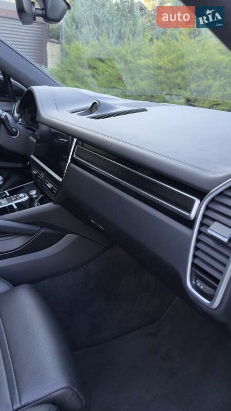 Позашляховик / Кросовер Porsche Cayenne Coupe 2022 в Новомосковську