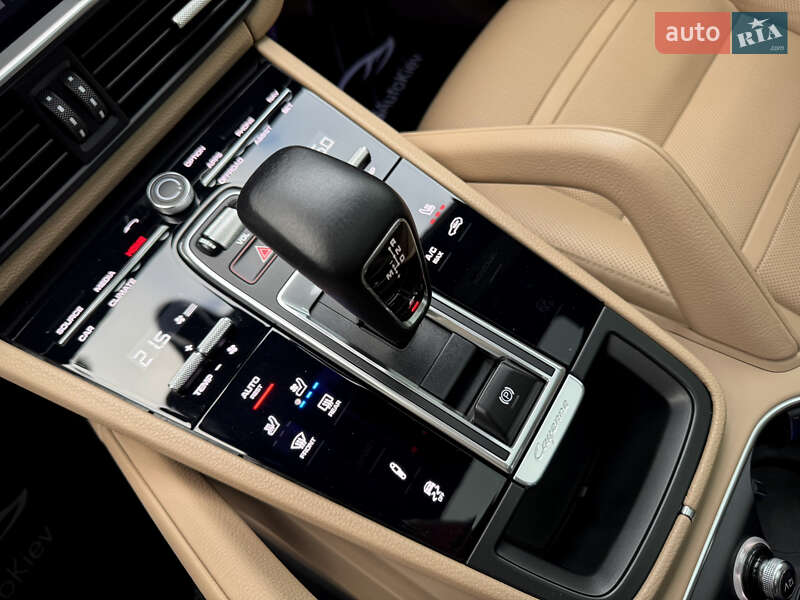 Позашляховик / Кросовер Porsche Cayenne Coupe 2019 в Києві