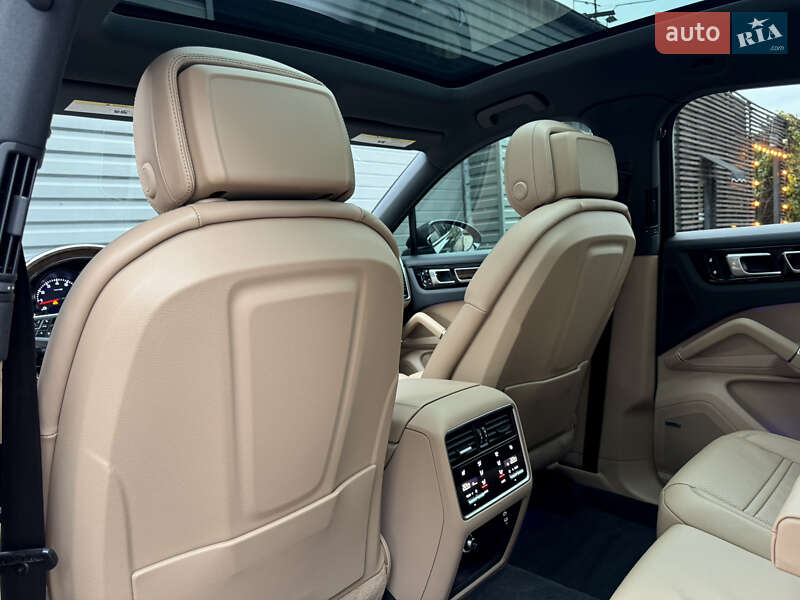 Позашляховик / Кросовер Porsche Cayenne Coupe 2019 в Києві