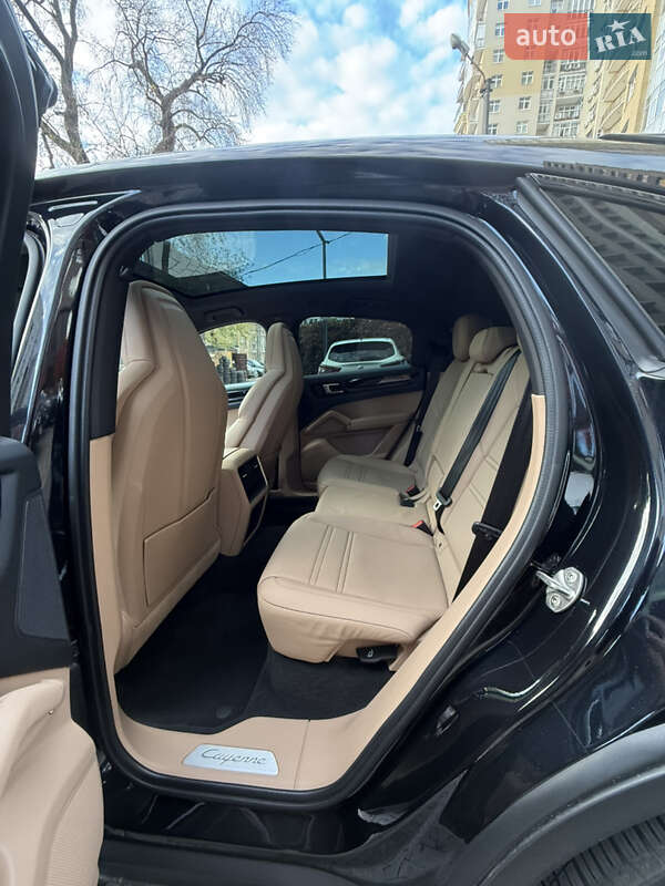 Внедорожник / Кроссовер Porsche Cayenne Coupe 2021 в Киеве фото 9 Внедорожник / Кроссовер Porsche Cayenne Coupe 2021 в Киеве