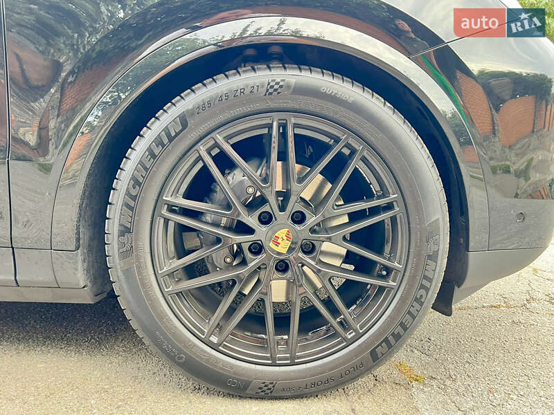 Позашляховик / Кросовер Porsche Cayenne Coupe 2023 в Києві фото 26 Позашляховик / Кросовер Porsche Cayenne Coupe 2023 в Києві