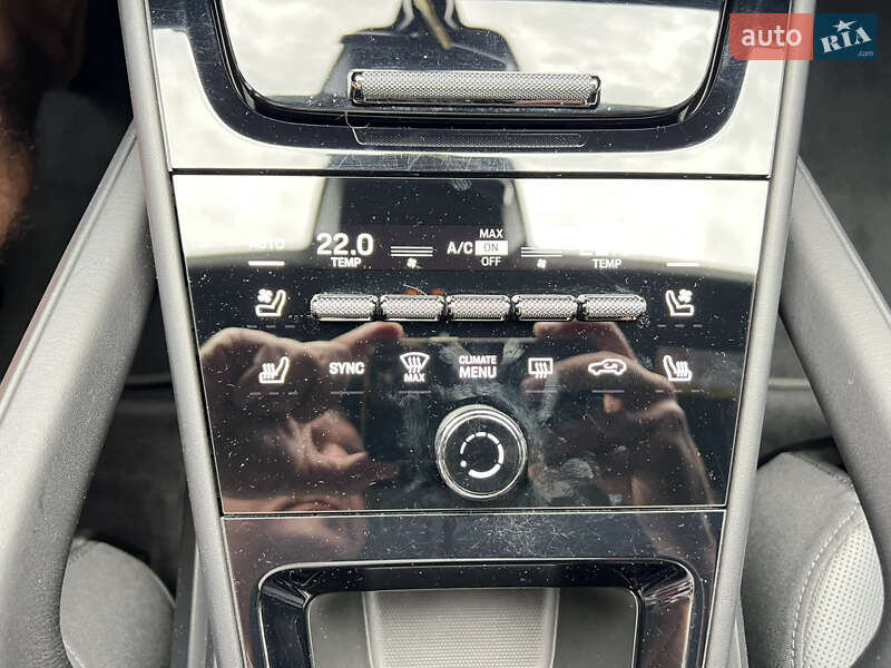 Позашляховик / Кросовер Porsche Cayenne Coupe 2023 в Києві фото 49 Позашляховик / Кросовер Porsche Cayenne Coupe 2023 в Києві