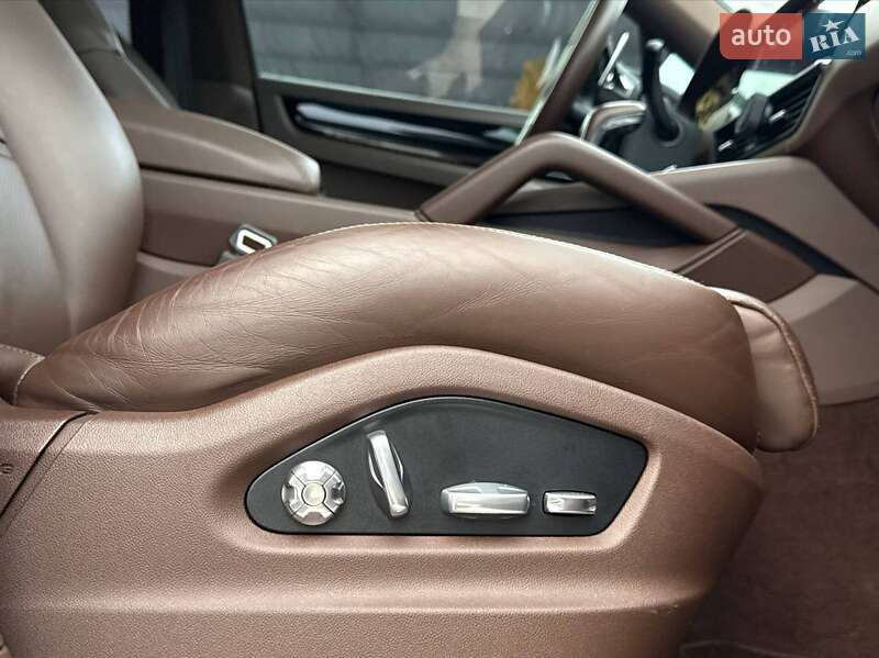 Позашляховик / Кросовер Porsche Cayenne Coupe 2019 в Києві