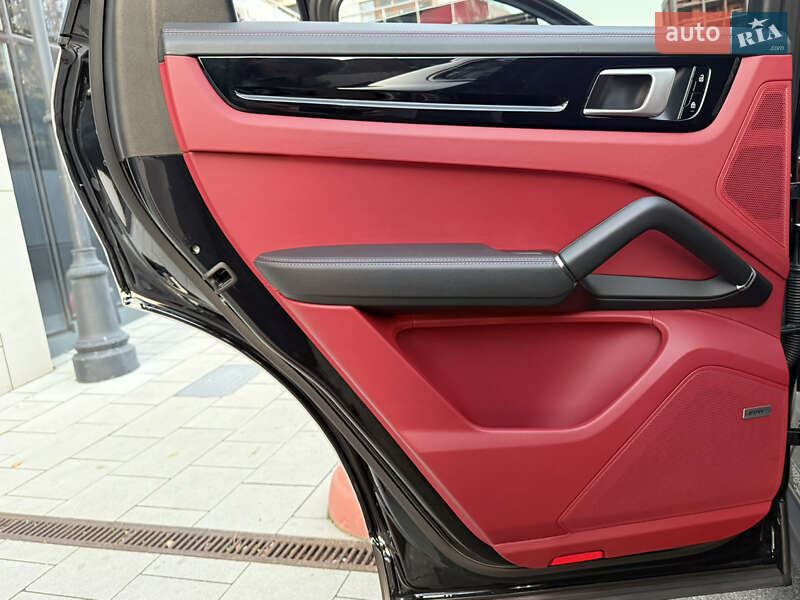 Внедорожник / Кроссовер Porsche Cayenne Coupe 2019 в Киеве фото 61 Внедорожник / Кроссовер Porsche Cayenne Coupe 2019 в Киеве