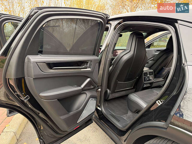 Внедорожник / Кроссовер Porsche Cayenne Coupe 2023 в Киеве фото 80 Внедорожник / Кроссовер Porsche Cayenne Coupe 2023 в Киеве