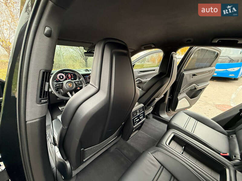 Внедорожник / Кроссовер Porsche Cayenne Coupe 2023 в Киеве фото 83 Внедорожник / Кроссовер Porsche Cayenne Coupe 2023 в Киеве
