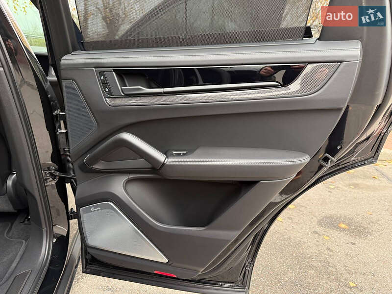 Внедорожник / Кроссовер Porsche Cayenne Coupe 2023 в Киеве фото 85 Внедорожник / Кроссовер Porsche Cayenne Coupe 2023 в Киеве