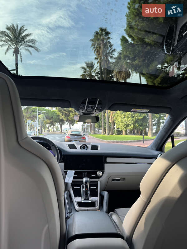 Позашляховик / Кросовер Porsche Cayenne Coupe 2022 в Києві