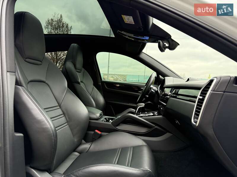 Позашляховик / Кросовер Porsche Cayenne Coupe 2022 в Києві