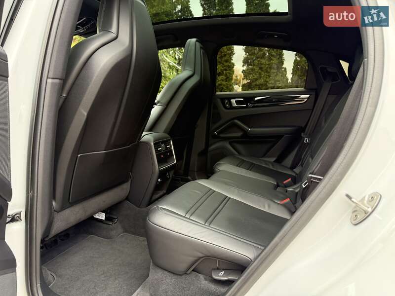 Позашляховик / Кросовер Porsche Cayenne Coupe 2022 в Києві