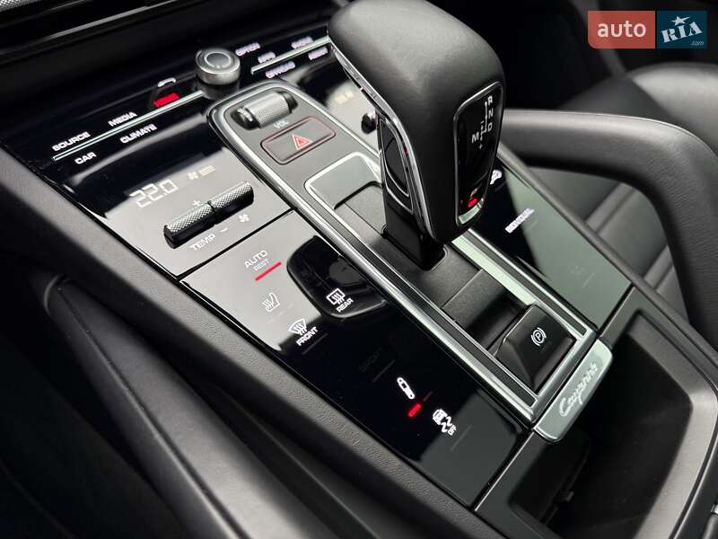 Позашляховик / Кросовер Porsche Cayenne Coupe 2022 в Києві