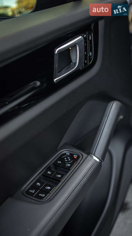 Позашляховик / Кросовер Porsche Cayenne Coupe 2019 в Чернівцях