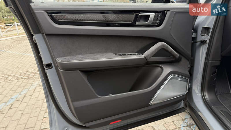 Позашляховик / Кросовер Porsche Cayenne Coupe 2022 в Дніпрі фото 46 Позашляховик / Кросовер Porsche Cayenne Coupe 2022 в Дніпрі