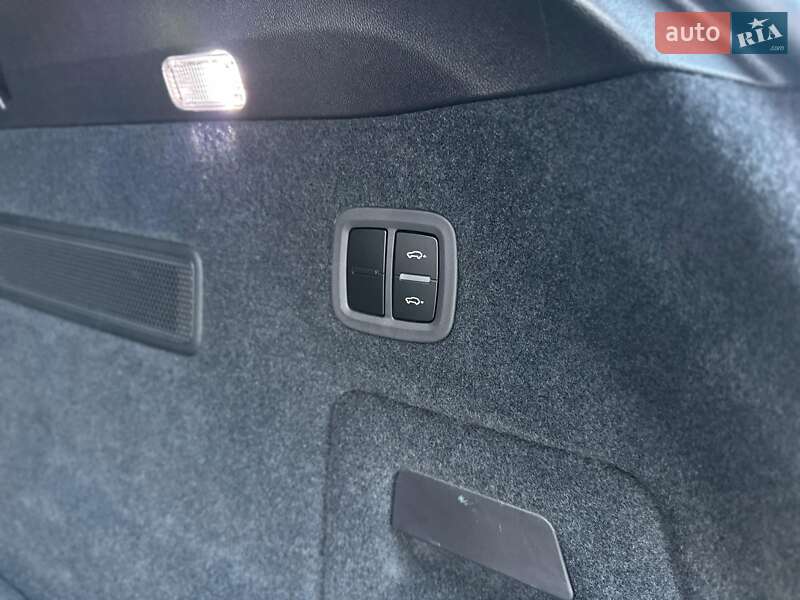 Внедорожник / Кроссовер Porsche Cayenne Coupe 2023 в Киеве фото 41 Внедорожник / Кроссовер Porsche Cayenne Coupe 2023 в Киеве